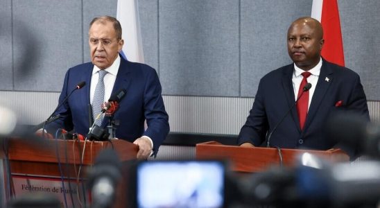 Russian Foreign Minister pays first visit to Burundi