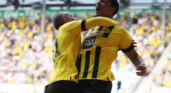 Sebastien Haller brings Dortmund closer to the German title