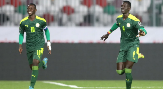 Senegal as favourites Algeria on mission for the quarter finals