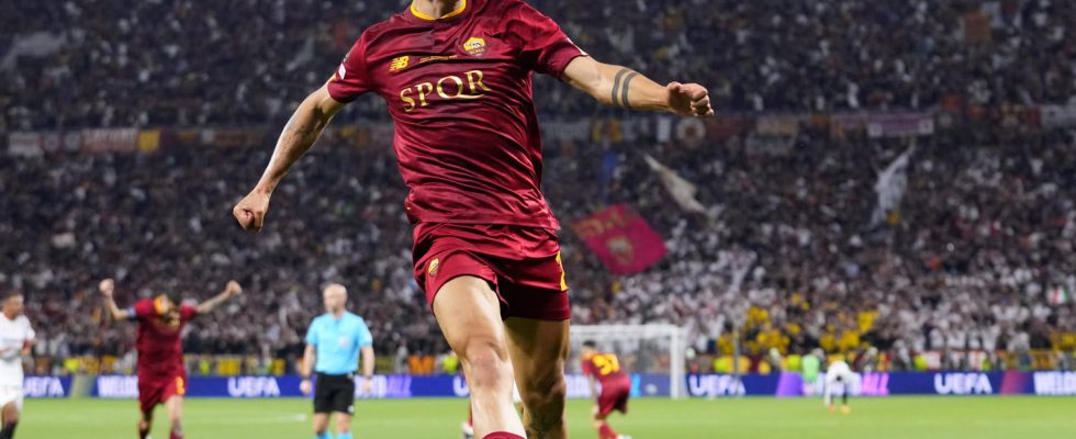 Seville AS Roma thanks to Dybala the Romans take