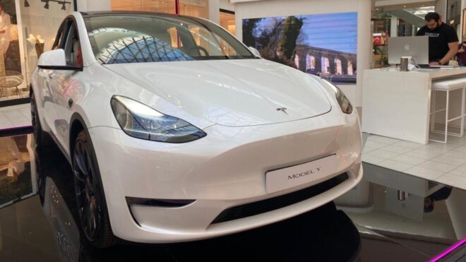 Tesla commissioned its second experience center in Istanbul