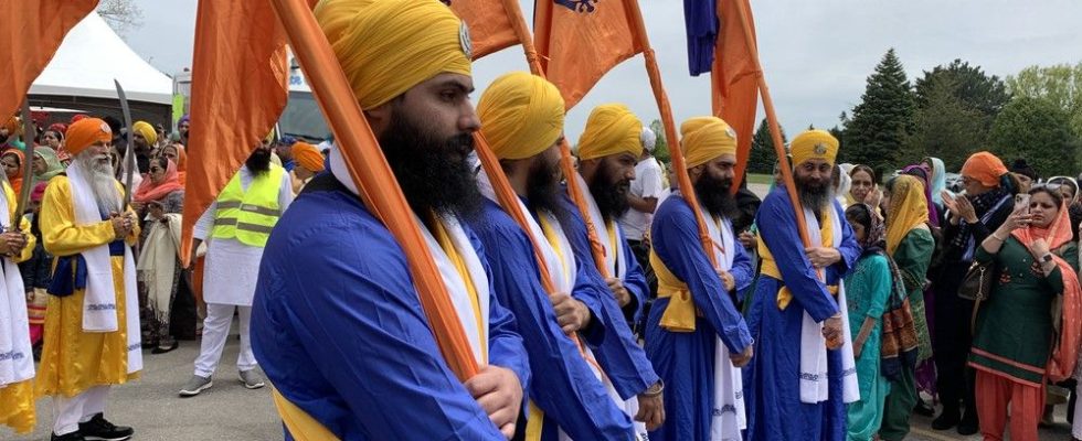 Thousands gather to mark Khalsa Day in Brantford