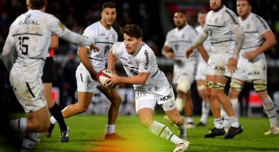 Toulouse Bordeaux Begles carried by Dupont the Stadium joins the