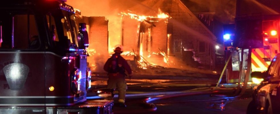 Townhouses under construction destroyed by fire in Brantford