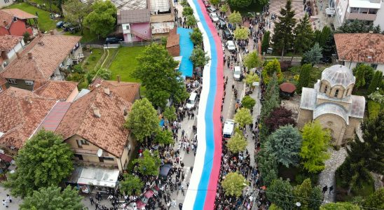 Troubled in Kosovo new protests at city hall