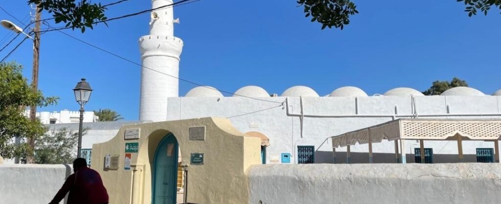 Tunisia the compassion of the Muslims of Djerba after the