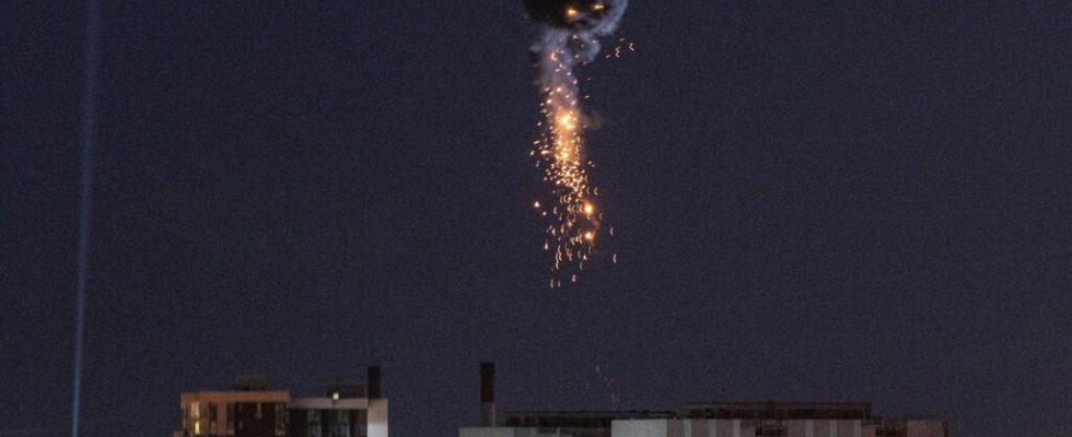 Ukraine third night of Russian bombardments on kyiv