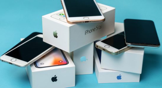 Why is Apple accused of planned obsolescence in France