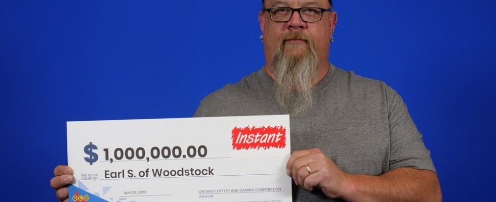 Woodstock resident hits a 1 million instant win jackpot