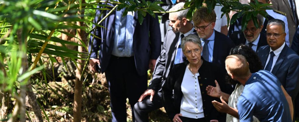 in Reunion Elisabeth Borne continues to face dispute over pensions