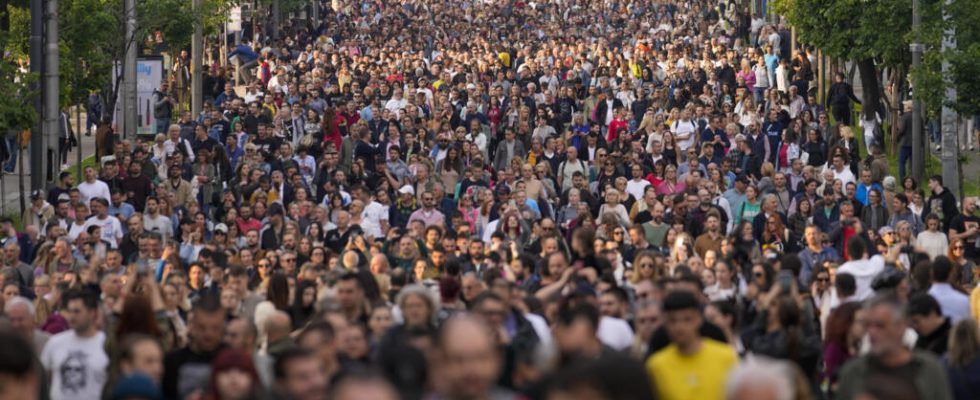 new monster demonstration against the government in Belgrade after mass