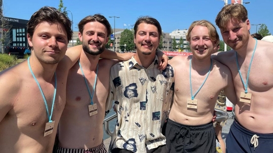 Abel participated in Utrecht SingelSwim for friend Douwe with serious