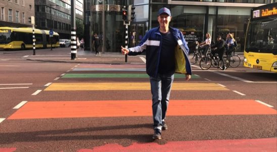 After 10 years of rainbow zebra crossing in Utrecht some