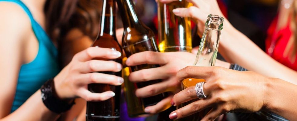 Alcohol 22 of French people exceed the recommended consumption limits