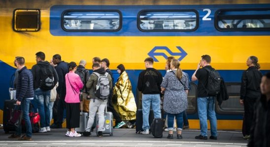 Amsterdam train controllers are forced to work in Utrecht Works