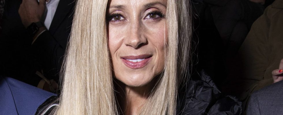 At 53 Lara Fabian posts a photo of herself revealing