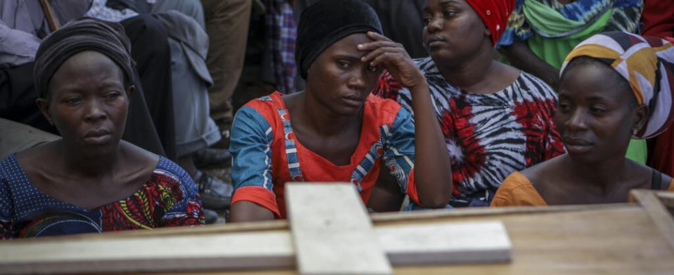 Attack in a high school in Uganda traumatized population awaits