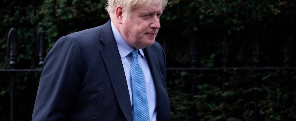 Boris Johnson is escorted from Parliament