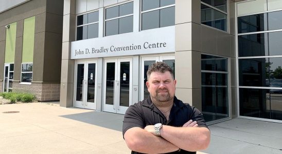 Chatham Kent to seek shorter convention center contract extension