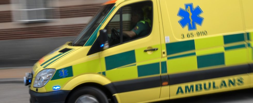 Child fell from window taken to hospital