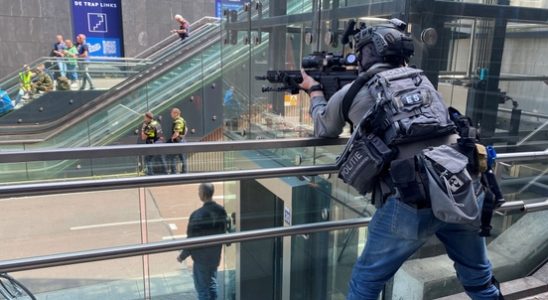 Crisis exercise Utrecht Central completed hostages rescued bombs dismantled