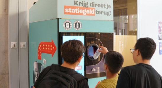 Deposit machine at school in Leidsche Rijn should prevent cans