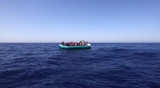 Dozens missing in the sinking of a migrant boat off