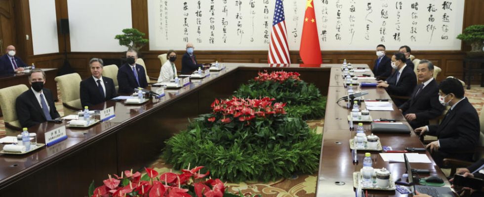 For China Beijing and Washington must choose between cooperation or