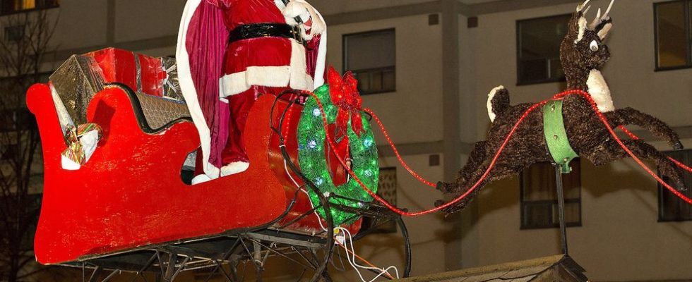 Freedom House takes over organizing Santa Claus parade