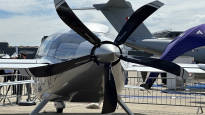 Hydrogen technology an airplane modeled after a ray and an