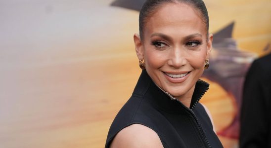 Jennifer Lopez sensational with her new cut the fans wonder