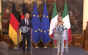 Meloni meets Scholz From migrants to the Stability Pact hot