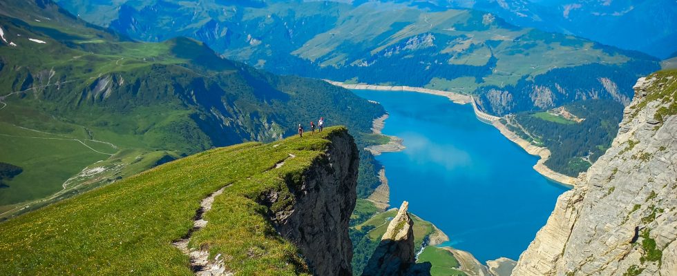 Mountain biking hiking gastronomy Le Beaufortain a preserved natural setting