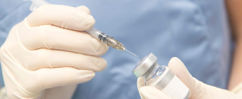 Mumps vaccine MMR name age mandatory