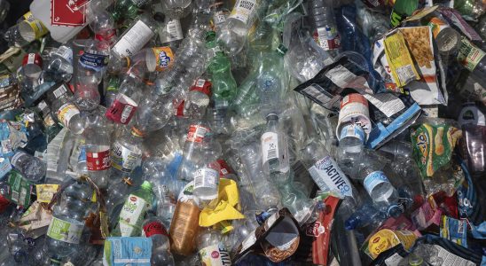 Negotiations on plastic pollution France regrets the manoeuvres but wants