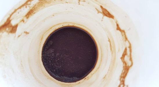 No need to constantly scrub your dirty cup of coffee