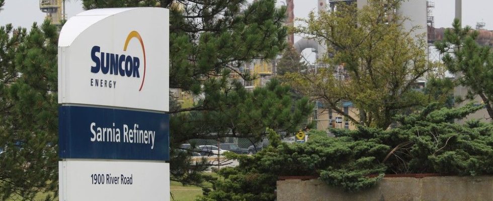 No word on Sarnia impact as Suncor slashes 1500 jobs