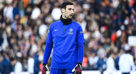 PSG goalkeeper Sergio Rico still in serious condition after falling