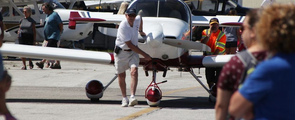 Sarnia airport fly in returning to August