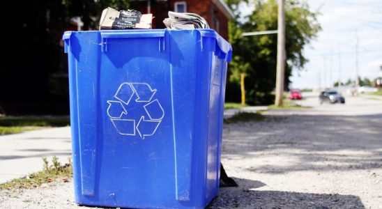 Sarnia transferring recycling collection responsibility