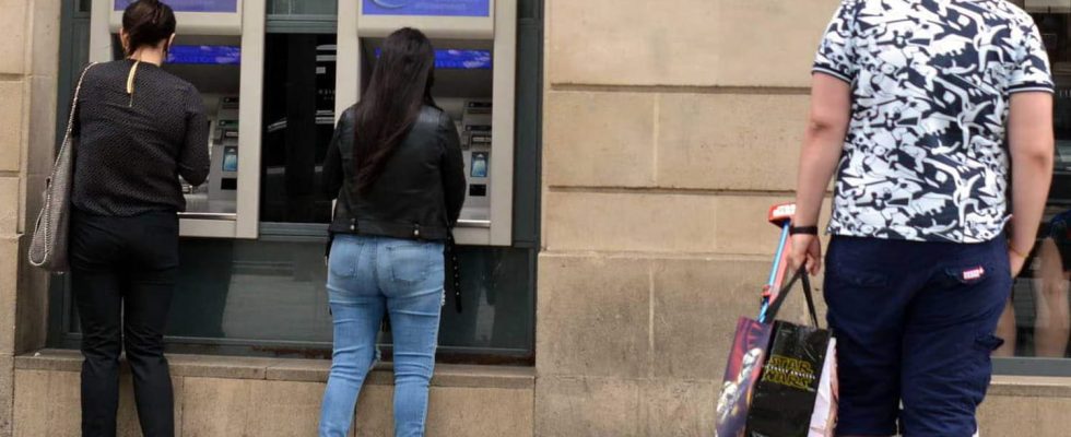 The collet marseillais the dreaded scam at ticket machines is