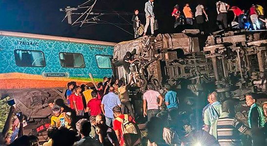 The death toll rises after the train accident in India