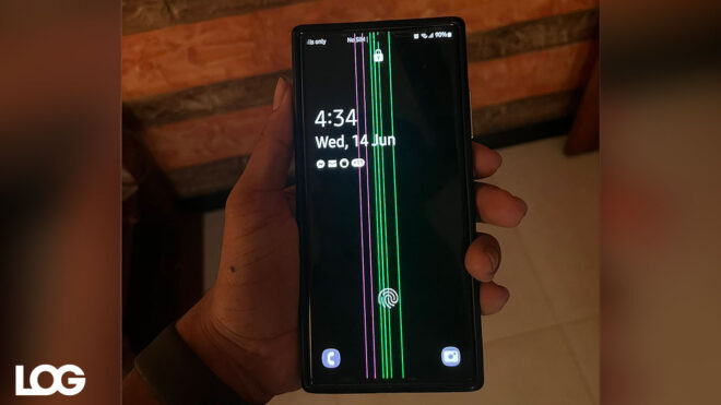 The number of Samsung phones whose screen is broken with