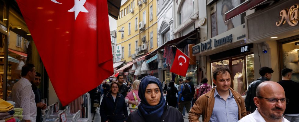 Threats depression and monetary crisis in Turkey the anguish of