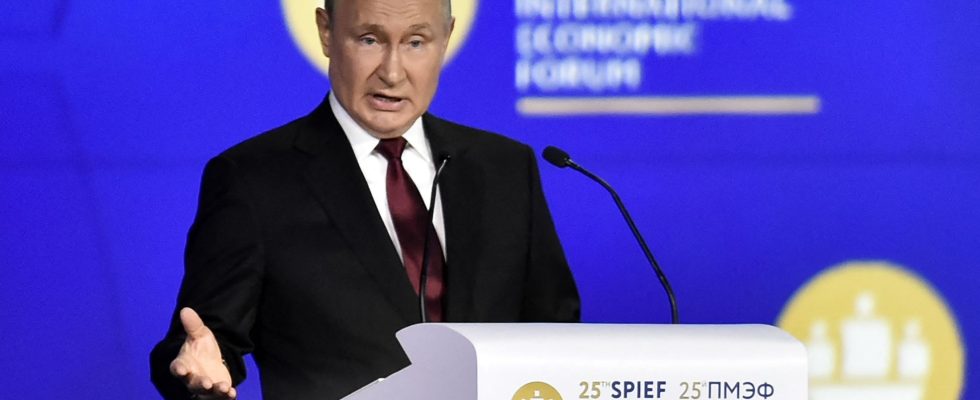 War in Ukraine the Russian Davos a symbol of Putins