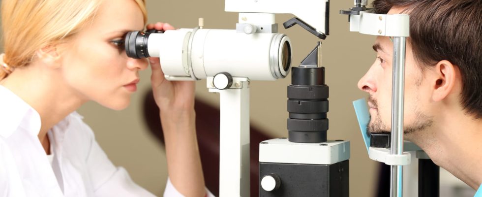 What is an orthoptist Who needs it