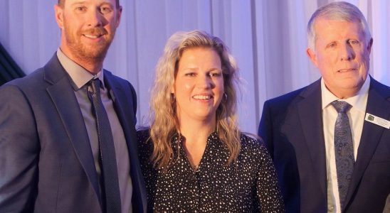 Wholesome Pickins receives Delhis Business of the Year Award