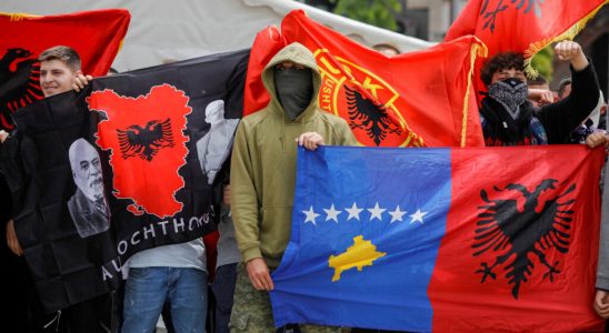 demonstration of Albanians in Mitrovica a city symbol of community