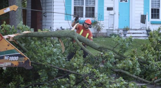 A utilitys worst nightmare Severe storm cuts power to thousands