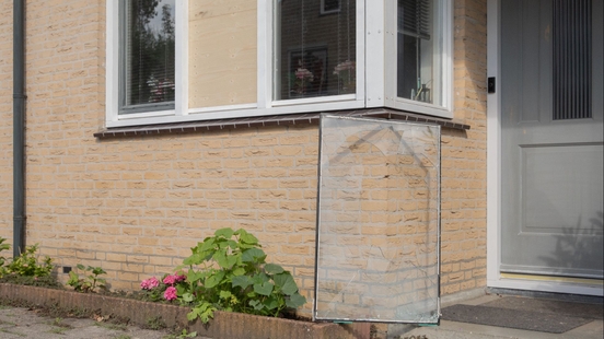 Brick through the window of the Baarn house where fireworks